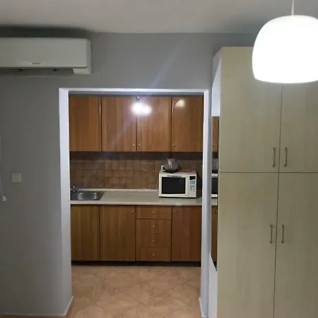 Pensión Ada Tirana