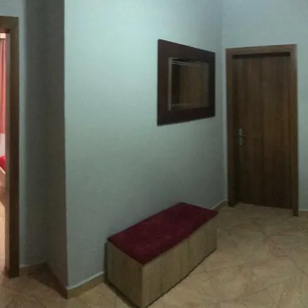 Pensión Ada *