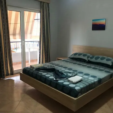 Pensión Ada Tirana